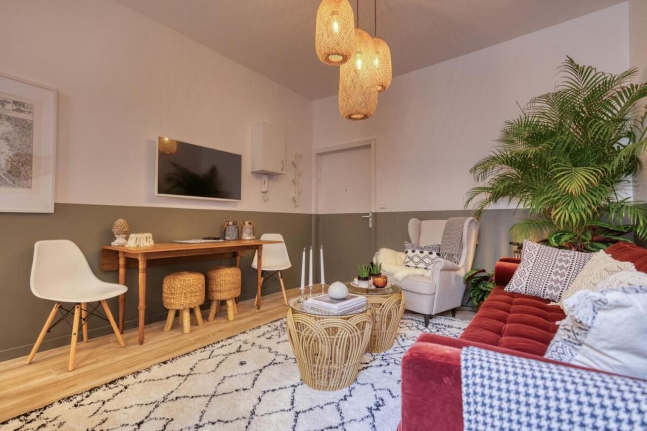 Appartement Le Fleuriau T3 Prestige&Cour Privée, Hypercentre à La Rochelle  Extérieur photo