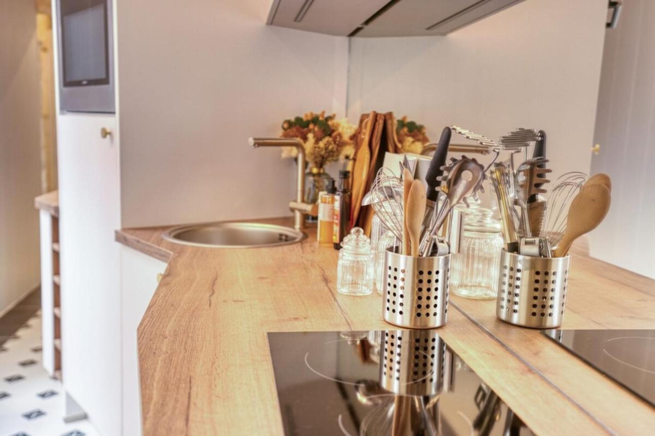Appartement Le Fleuriau T3 Prestige&Cour Privée, Hypercentre à La Rochelle  Extérieur photo